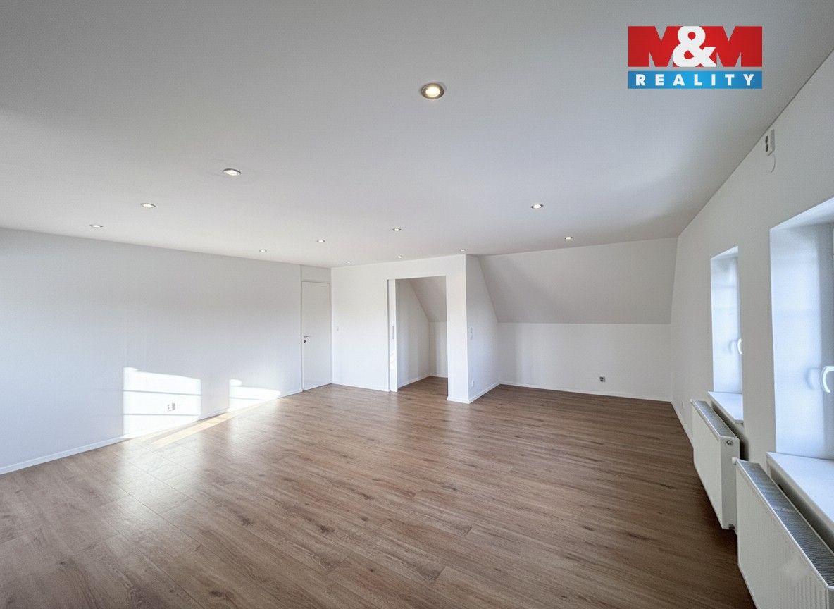 Byt 1+kk · 65 m² · Nádražní, Zákupy - 3