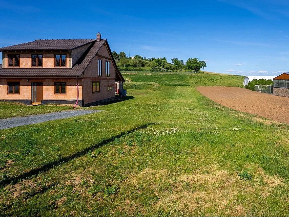 Pozemek pro bydlení, 2 000 m²