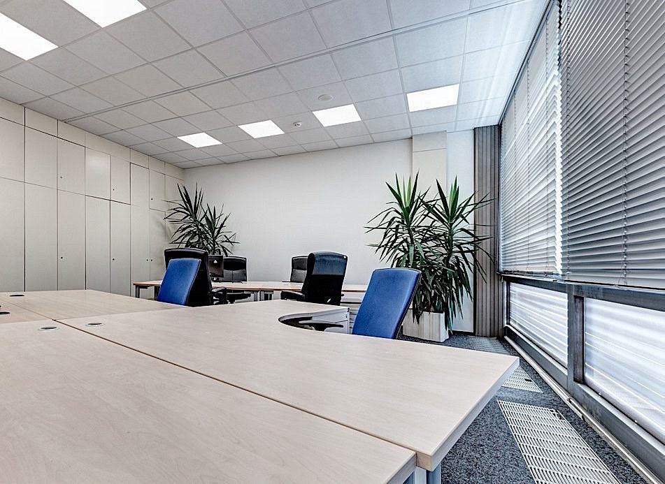Obchodní prostory · 653 m² · Praha - 4