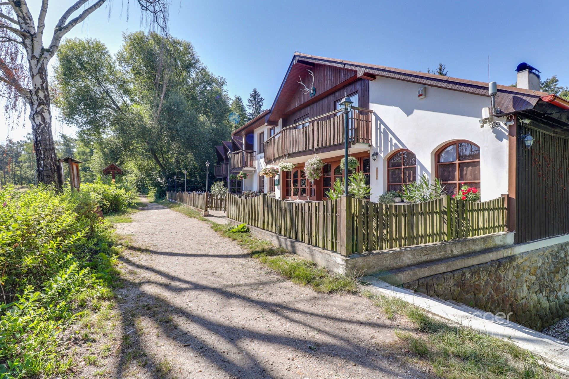 Dům – Loučeň, Patřín – další