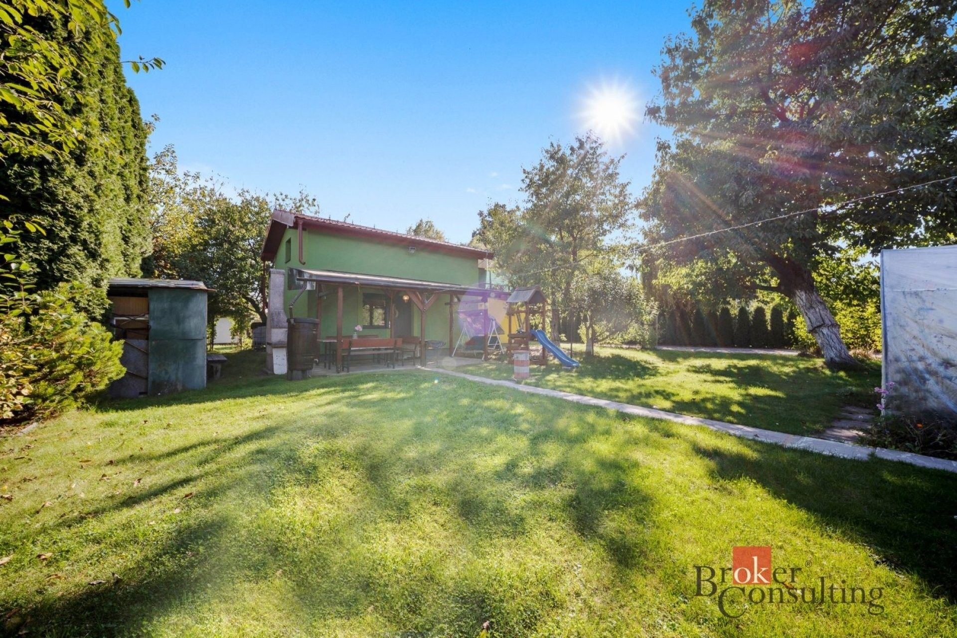 Chaty, Rozkvět míru I, Hradec Králové, 64 m² - 2