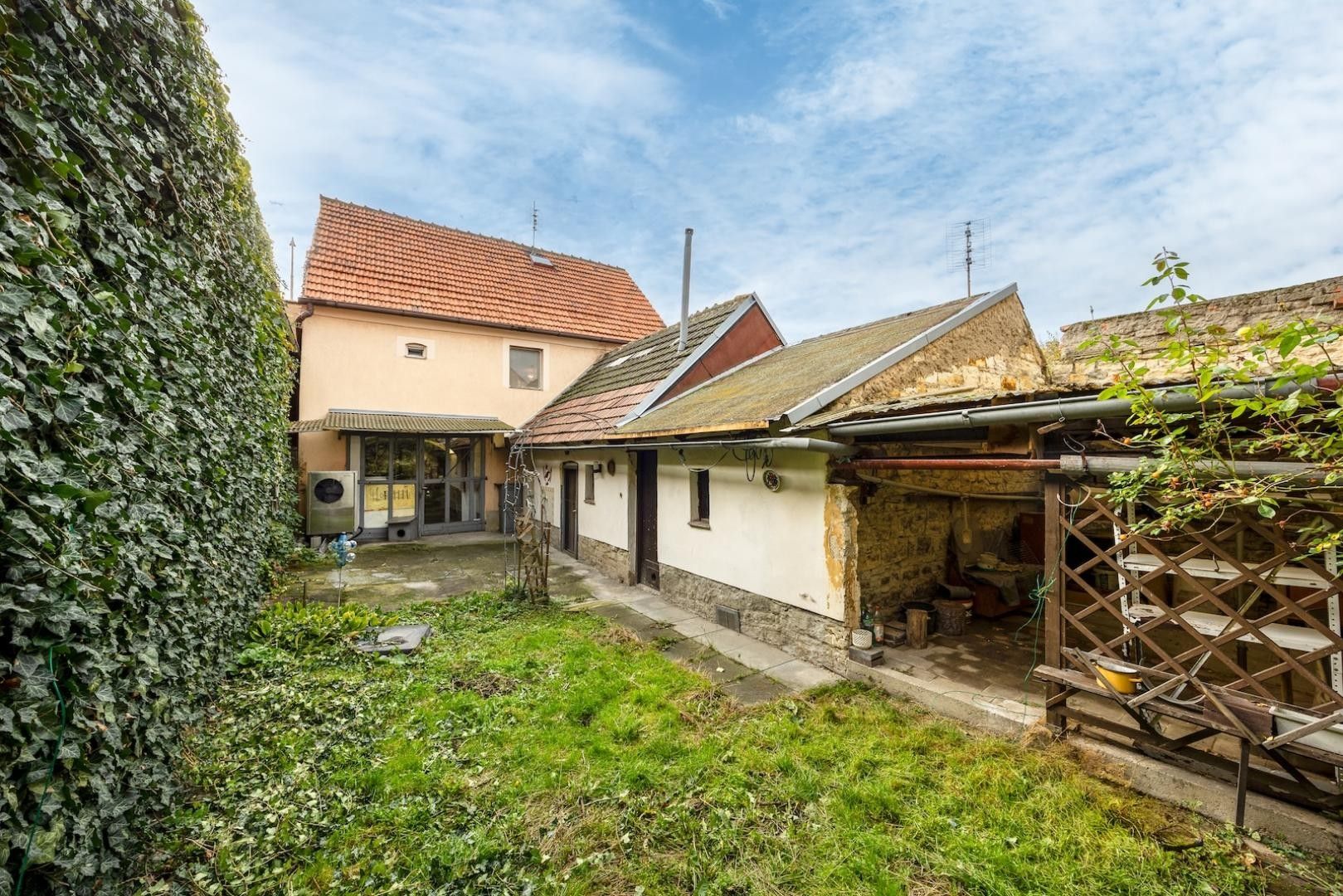 Prodej rodinný dům - Hřivčice, Peruc, 75 m²