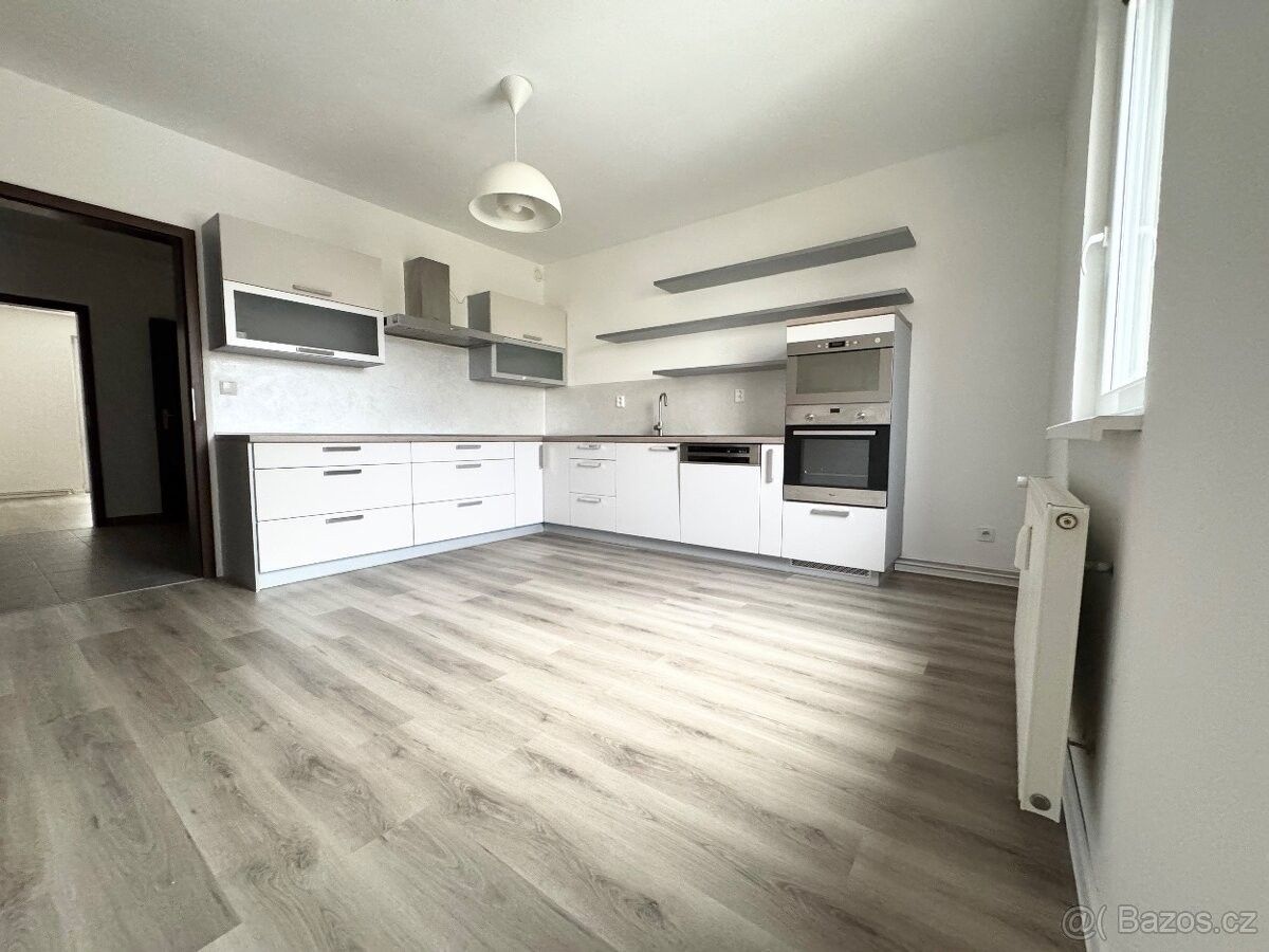 Byty, Ostrava, 700 30