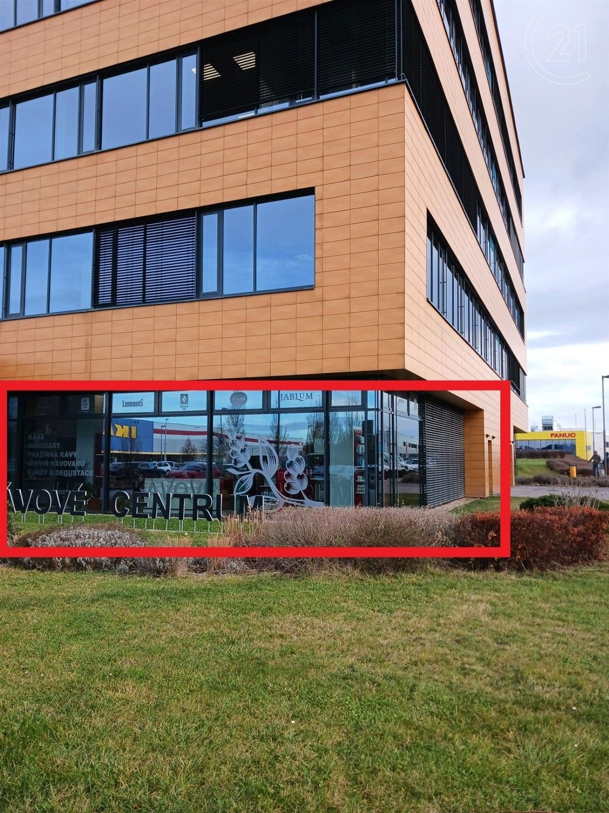 Pronájem obchodní prostory - Sezemická, Praha, 132 m²