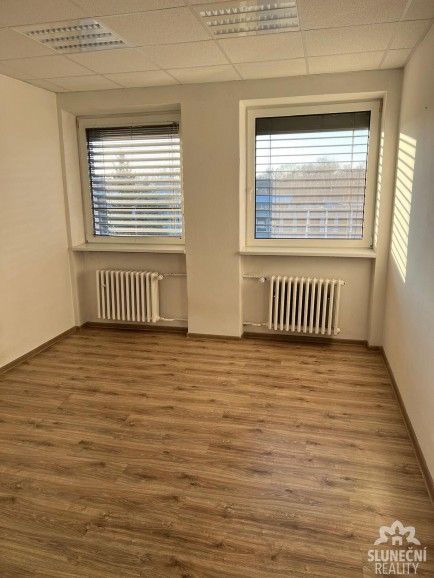 Pronájem kancelář - Hodonín, 695 01