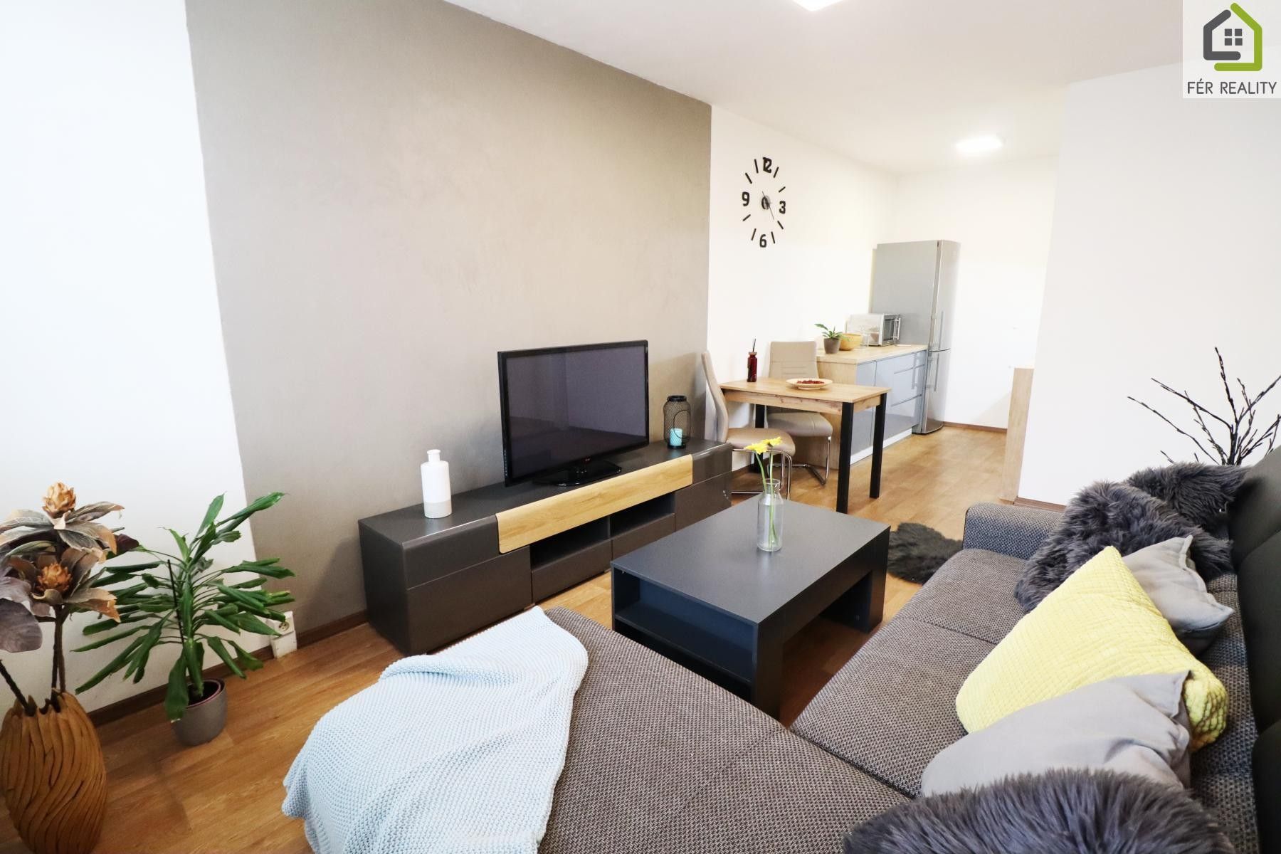 Prodej byt 2+kk - Dlouhá  , Lovosice, 44 m² - 5