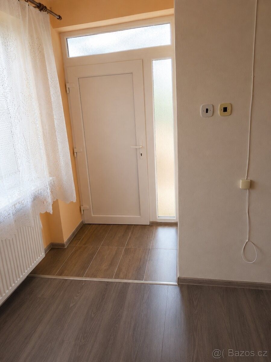Prodej rodinný dům - 987 65, Slovensko - 2