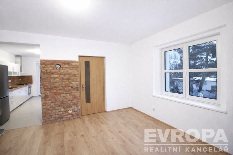 Pronájem rodinný dům - Hraniční, Praha, 120 m²