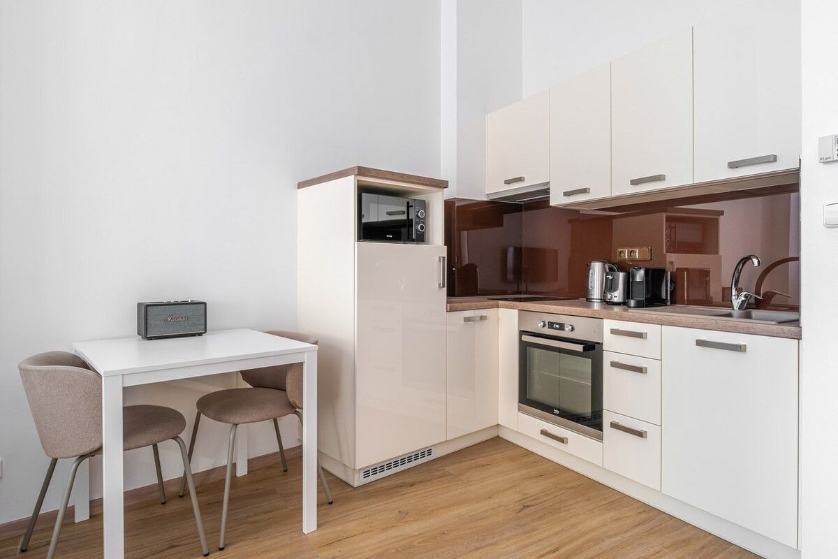 Pronájem byt - Prvního pluku, Praha - Karlín, 25 m² - 5