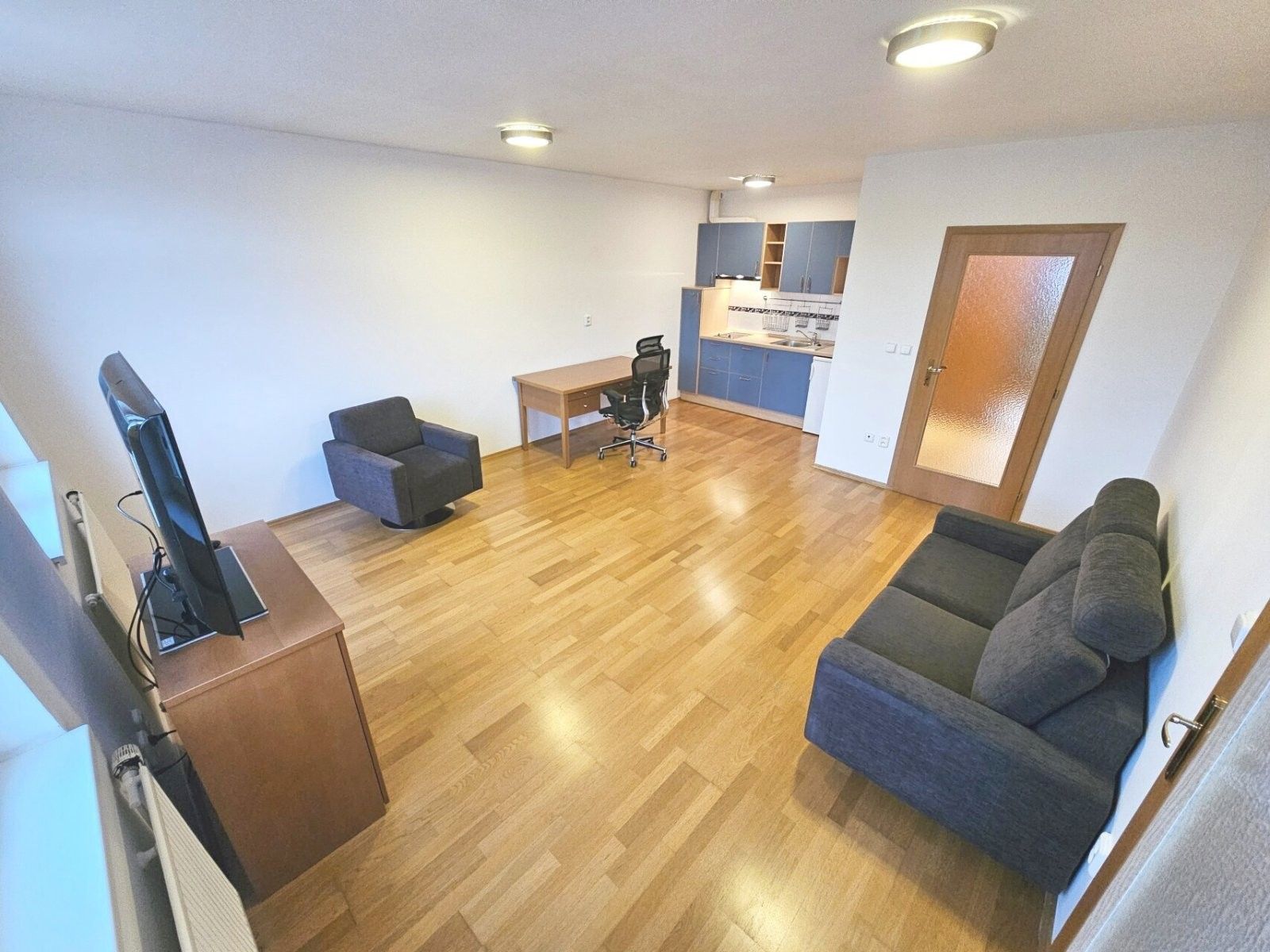 Pronájem byt 1+kk - Velké Kunratické, Praha, 41 m²