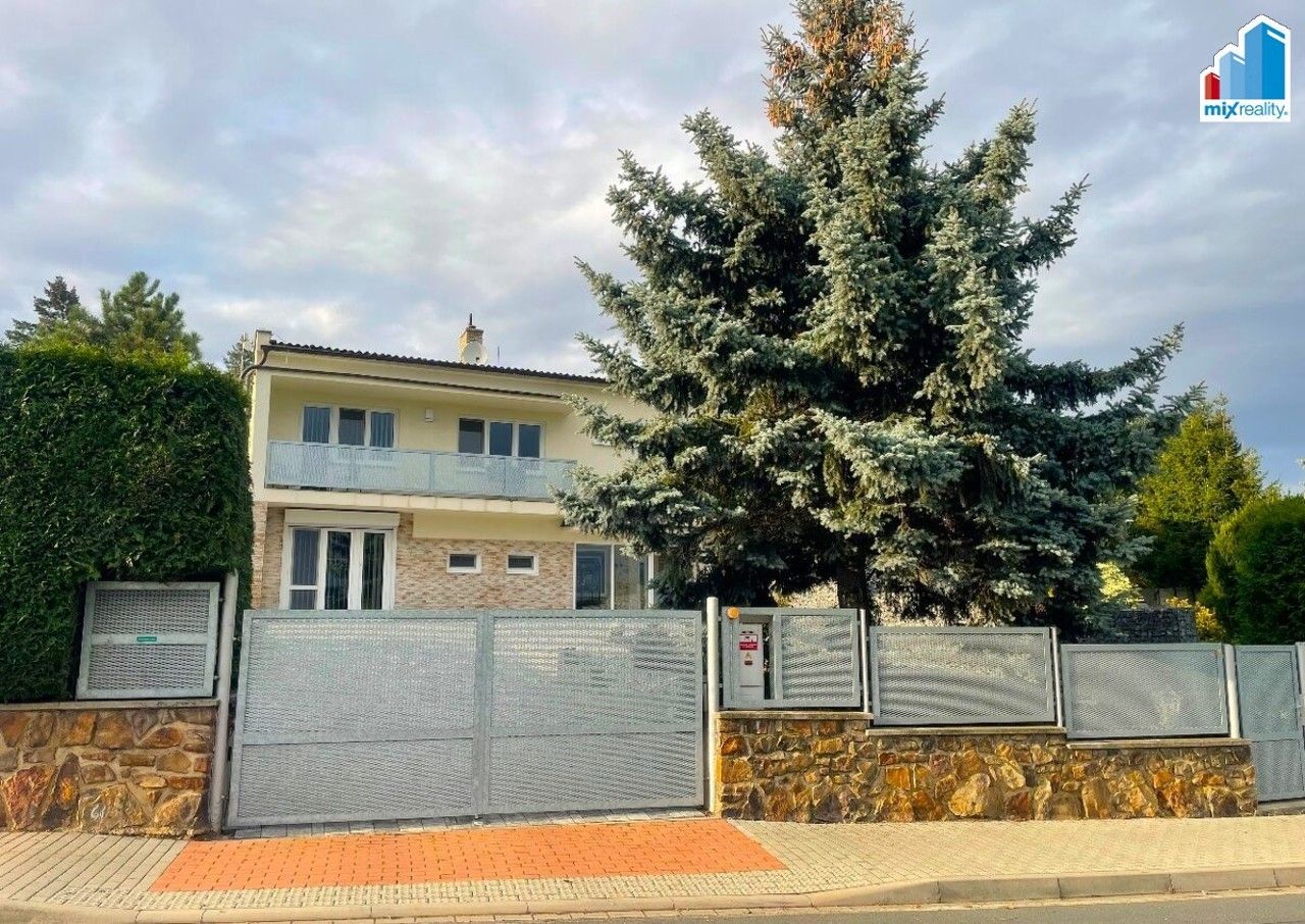 Rodinné domy, Tyršova, Zbiroh, 261 m² - 1