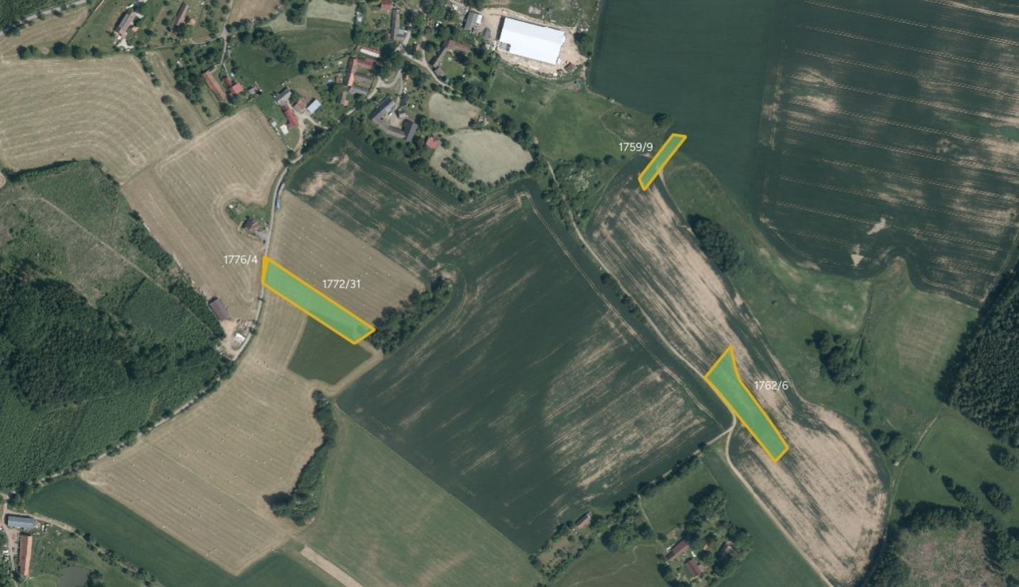 Zemědělský pozemek, 37 858 m²