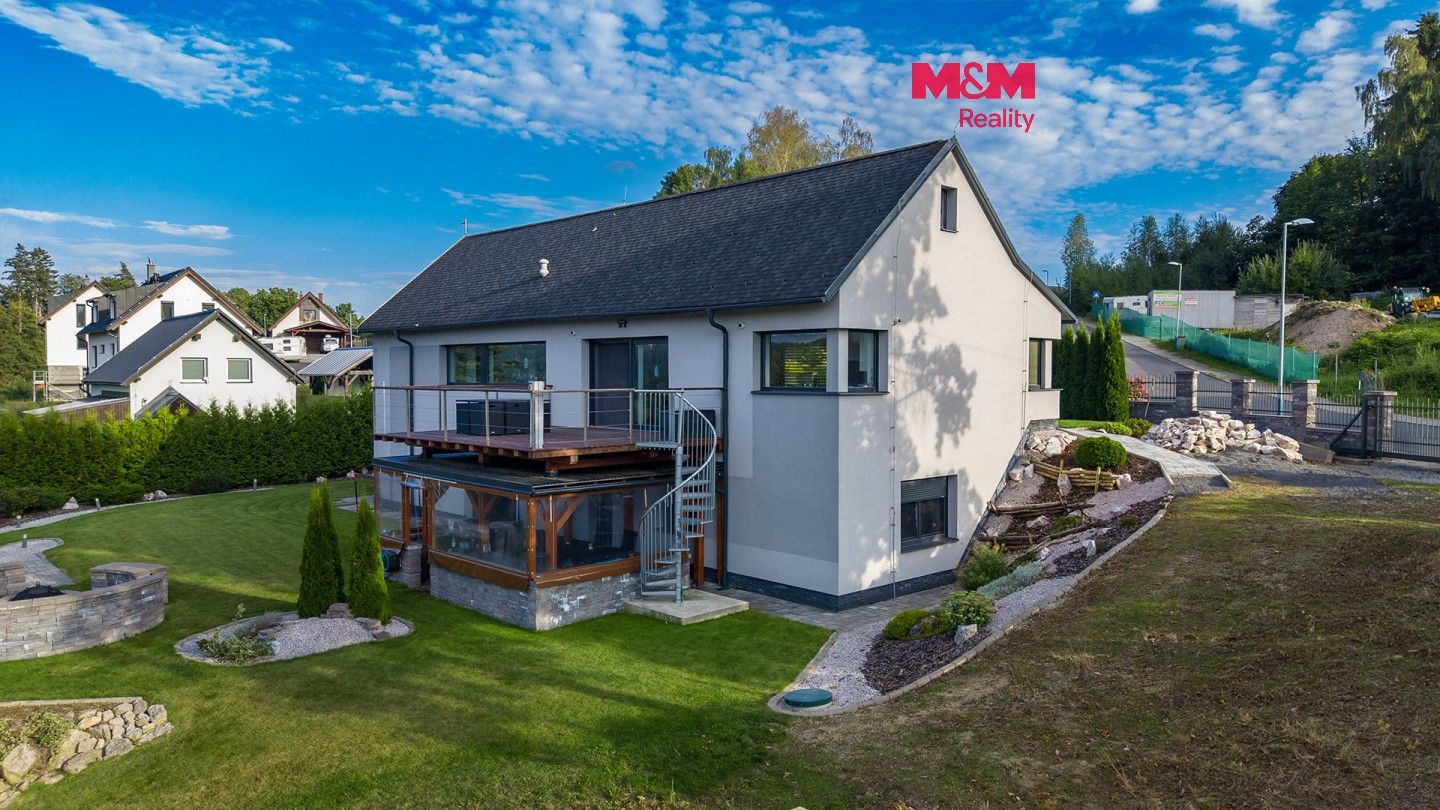 Rodinné domy, Pod Hřištěm, Smržovka, 225 m² - 1