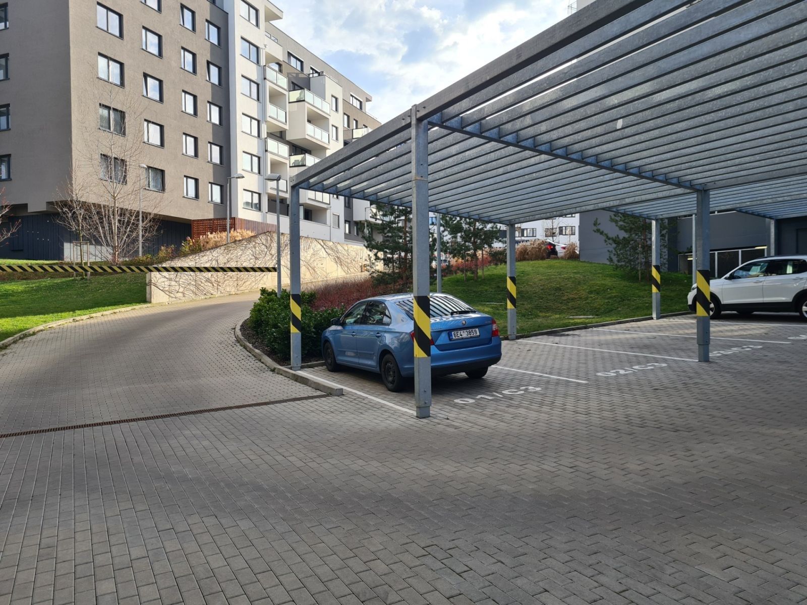 Pronájem garáž - Makedonská, Praha - Střížkov, 15 m² - 5