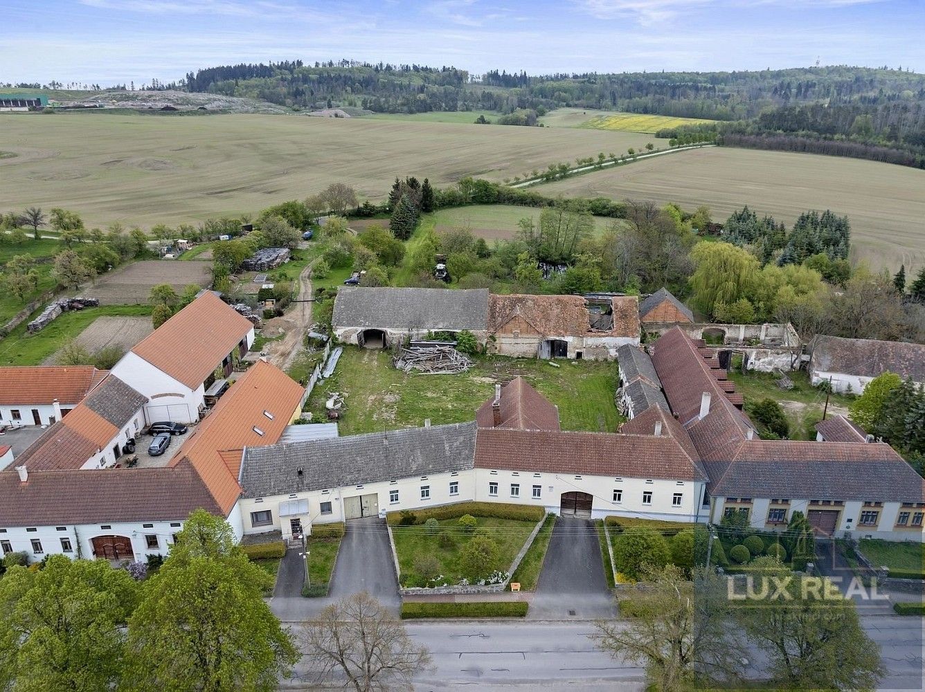 Rodinné domy, Petrůvky, okres Třebíč, 2 953 m² - 1