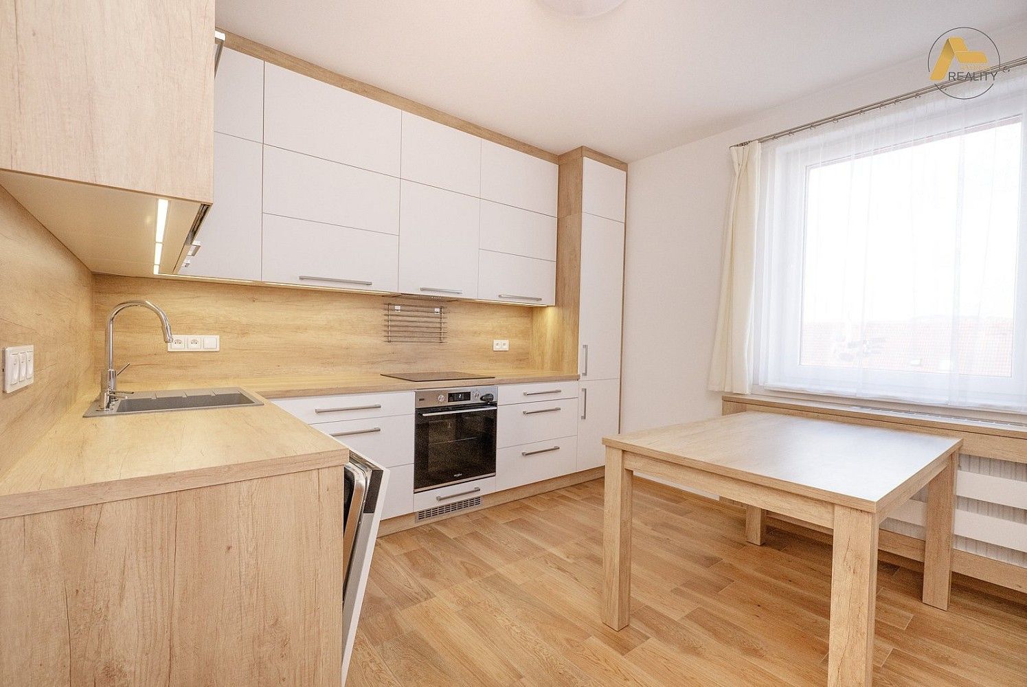 Byt 3+1 · 66 m² · Sídl. Škorna, Vodňany - Vodňany II, okres Strakonice - 3