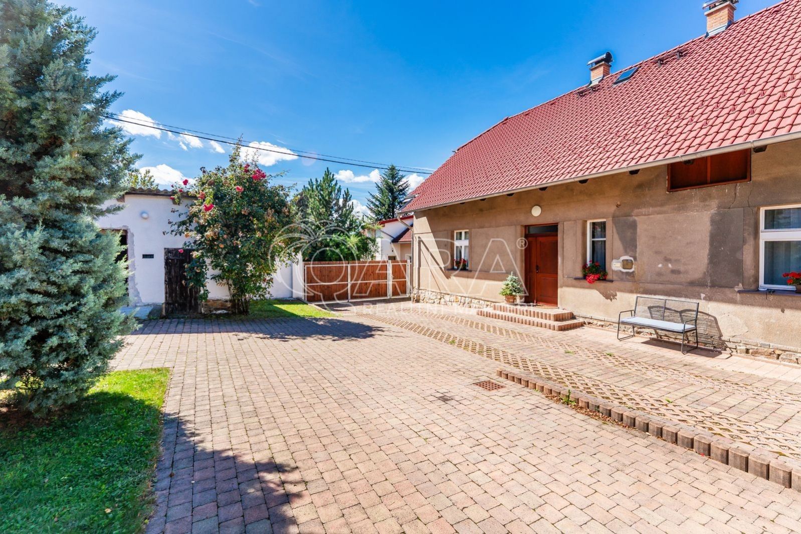 Prodej rodinný dům - Velký Chlumec, 97 m² - 5