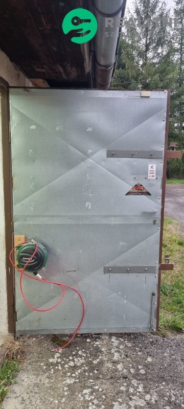 Prodej garáž - Chodovská, Nová Role, 44 m²