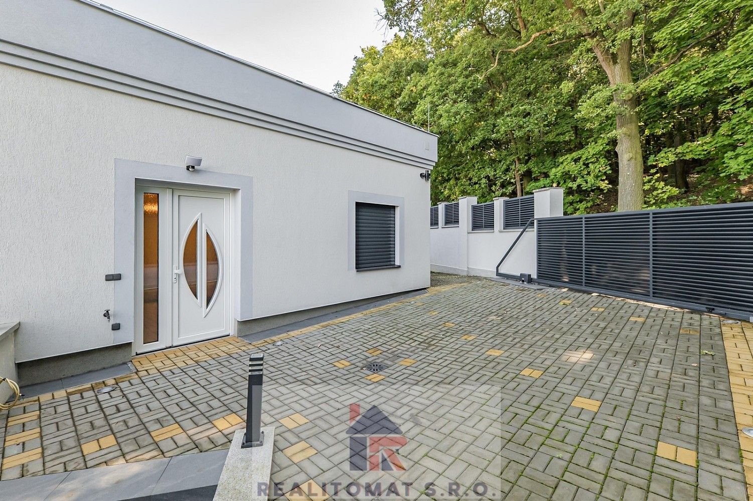 Rodinné domy, Pod lesem, Praha 4 - Komořany, 325 m² - 1
