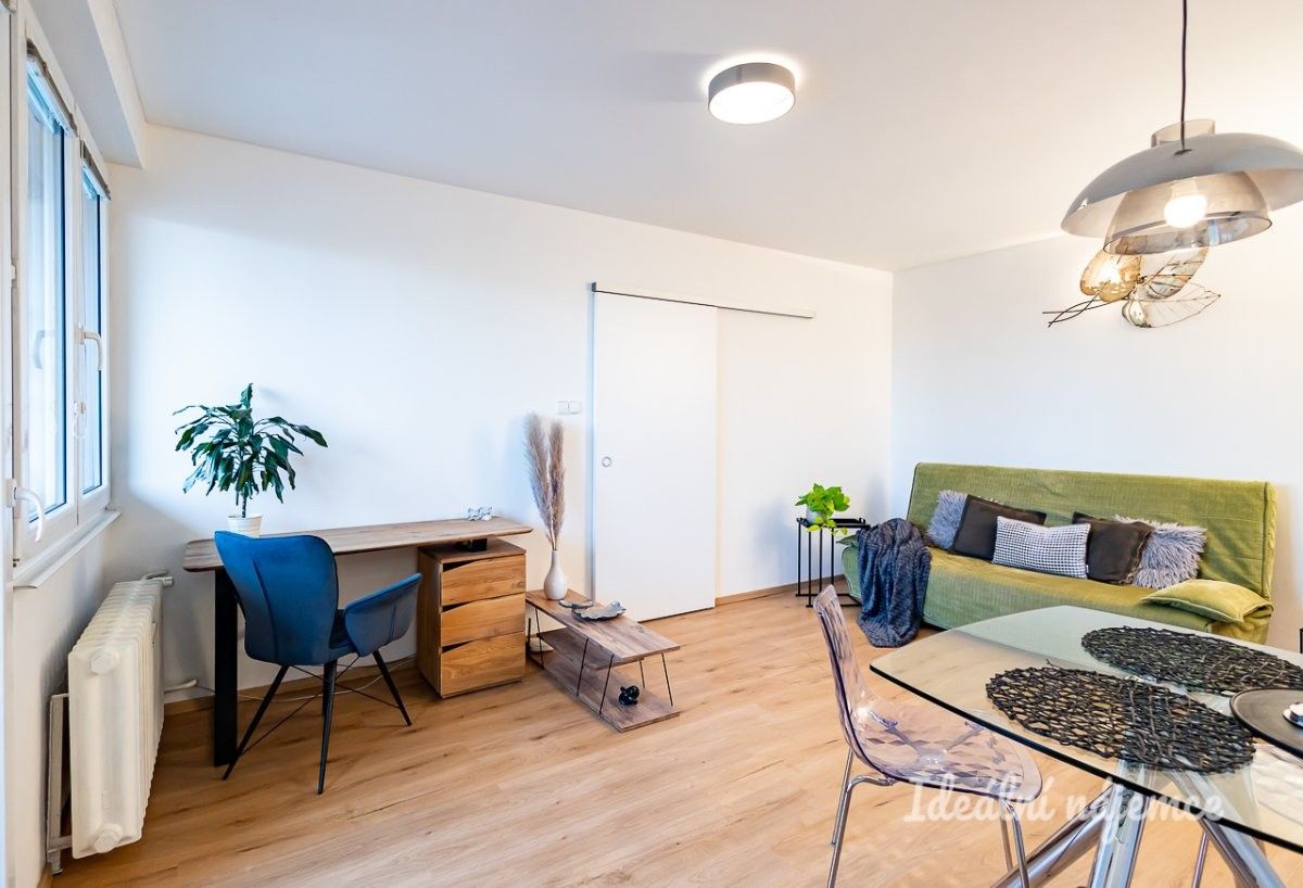 Byt 2+1 · 49 m² · Batelovská, Praha - 3