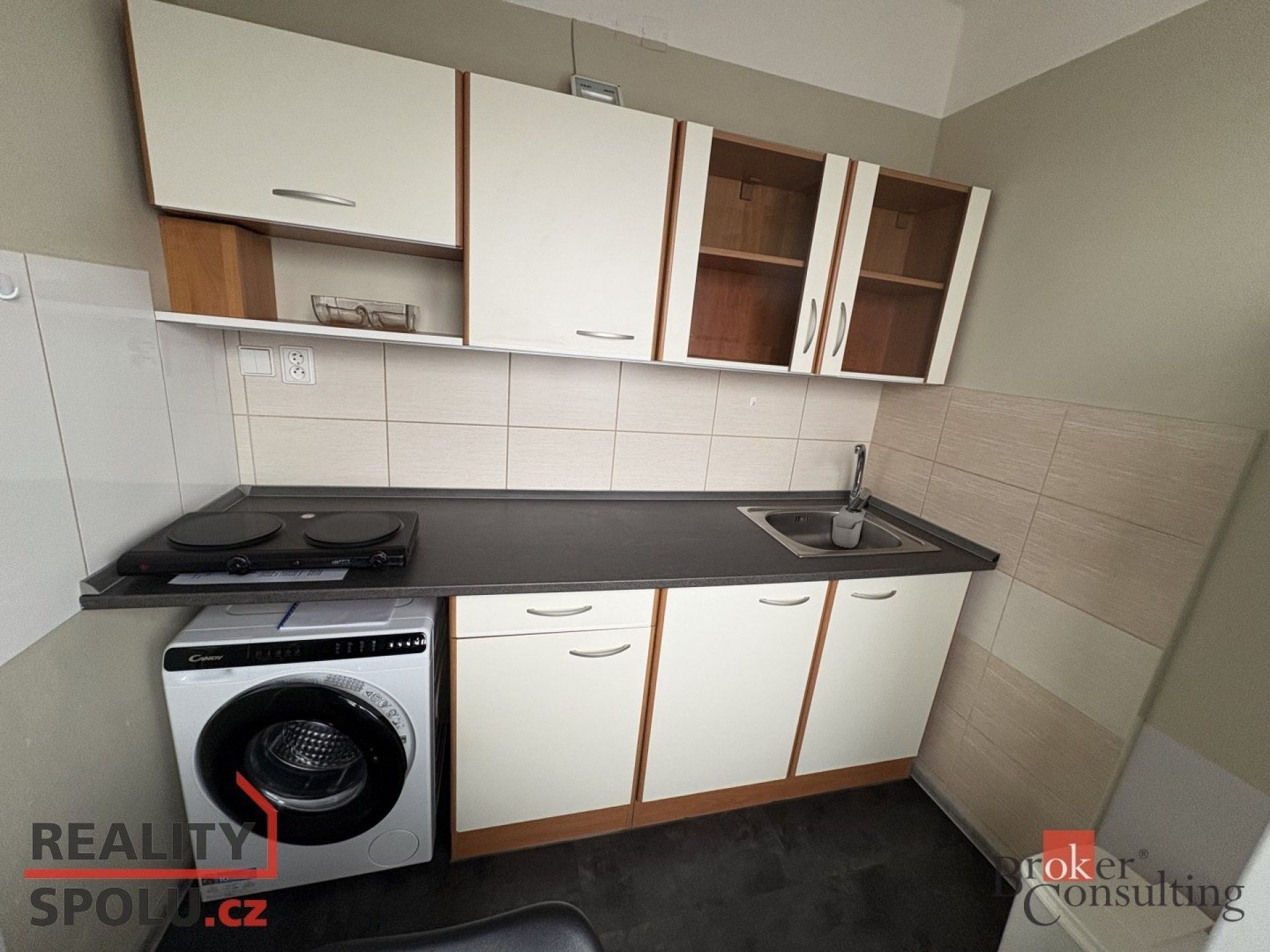 1+1, Ježkova, Ostrava, 28 m²