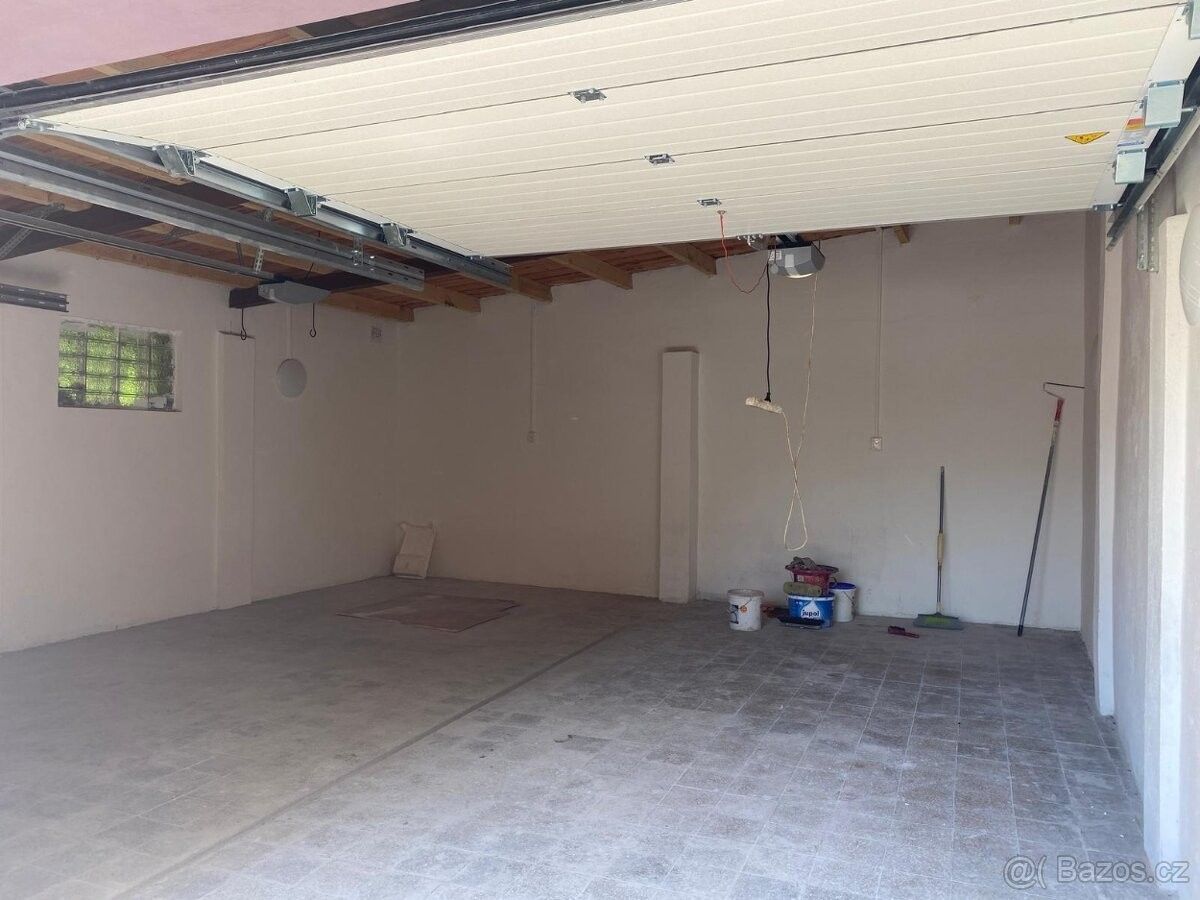 Pronájem garáž - Ostrava, 710 00