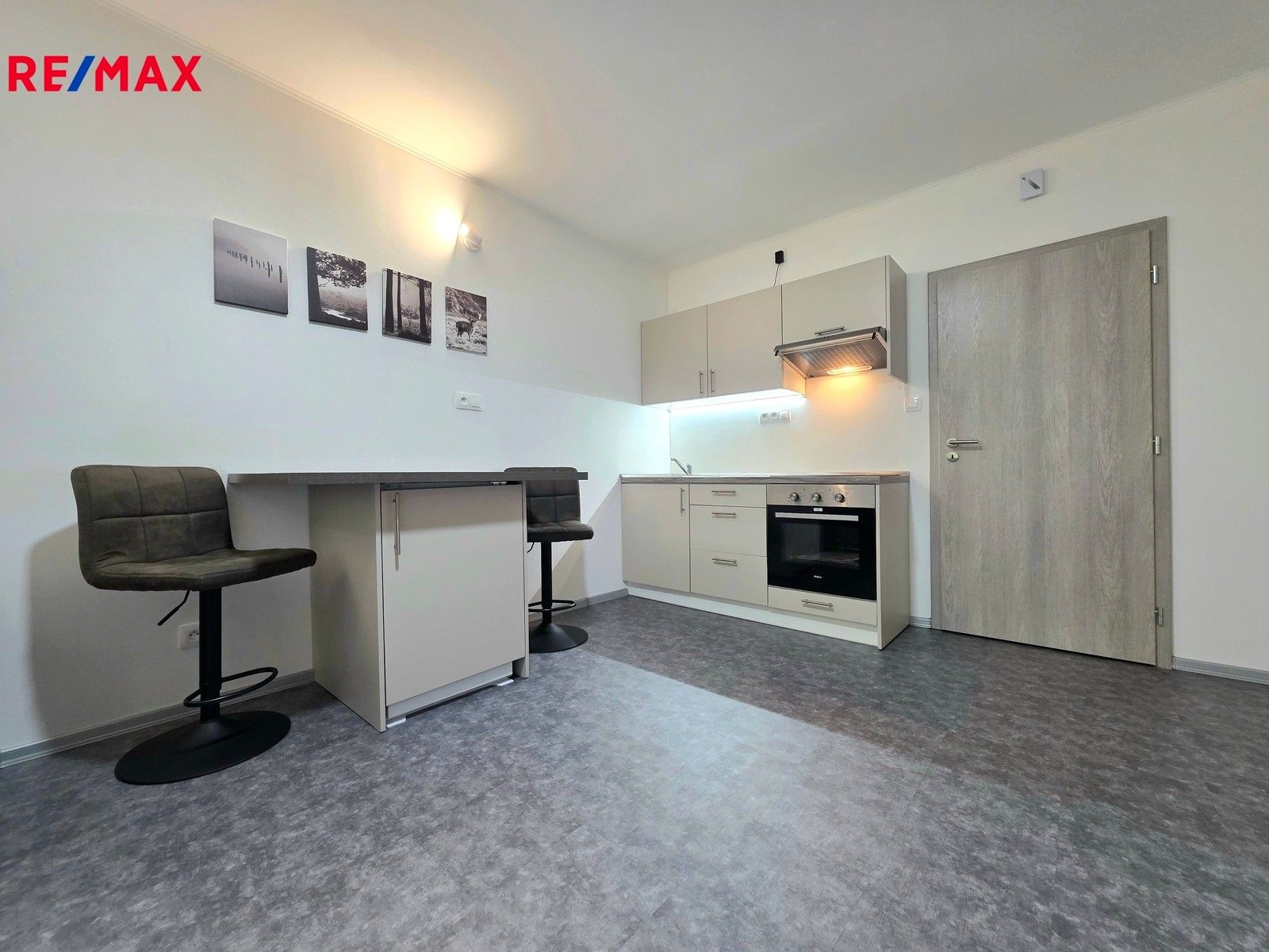 Prodej byt 1+kk - Horní Žďár, Ostrov, 28 m²