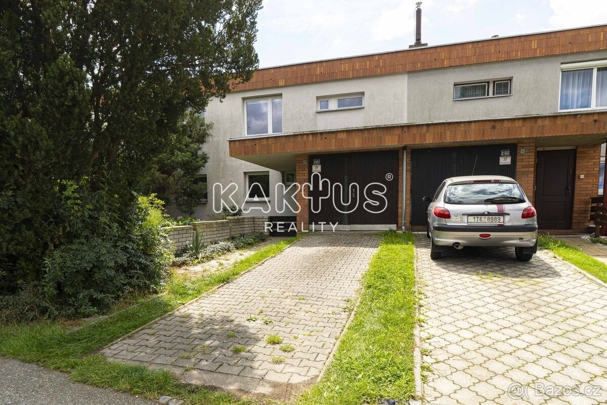 Rodinné domy, Ostrava, 708 00