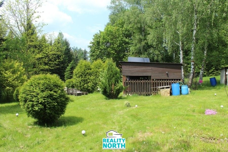 Zahrady, Hejnice, 627 m²