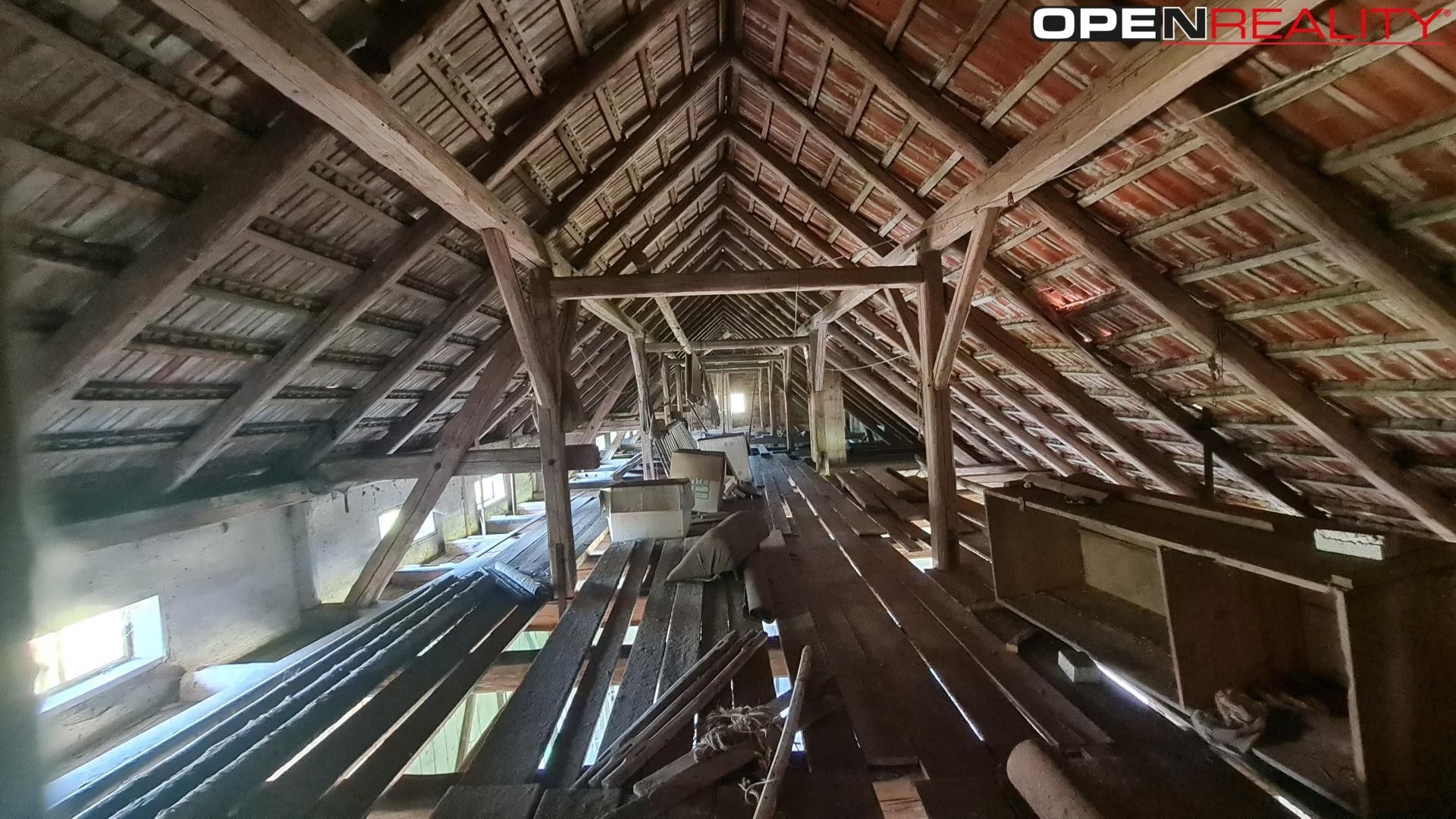 Zemědělský objekt · 147 121 m² · Lesná - 4