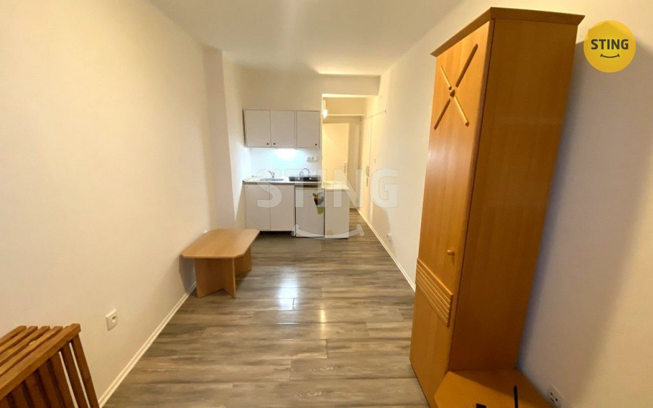 1+kk, Haškova, Opava, 18 m²