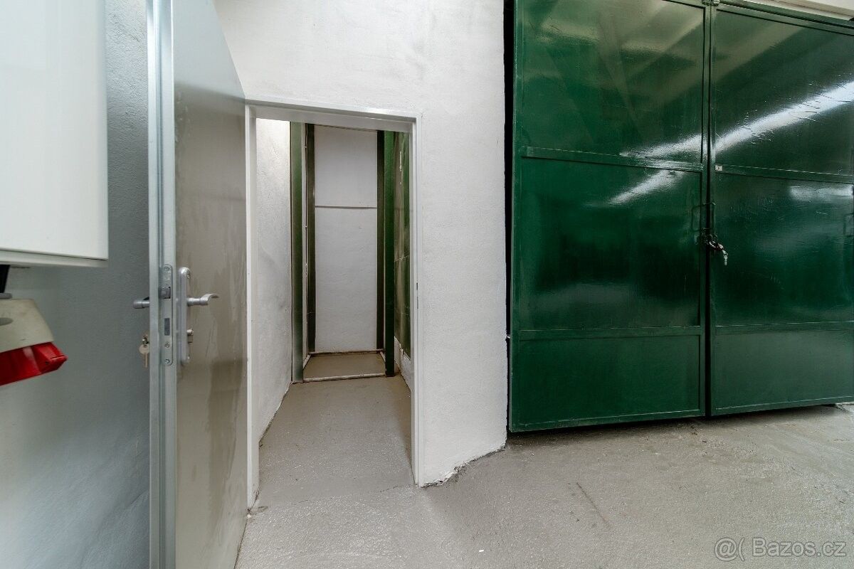 Garáže, Mnichovo Hradiště, 295 01 - 1
