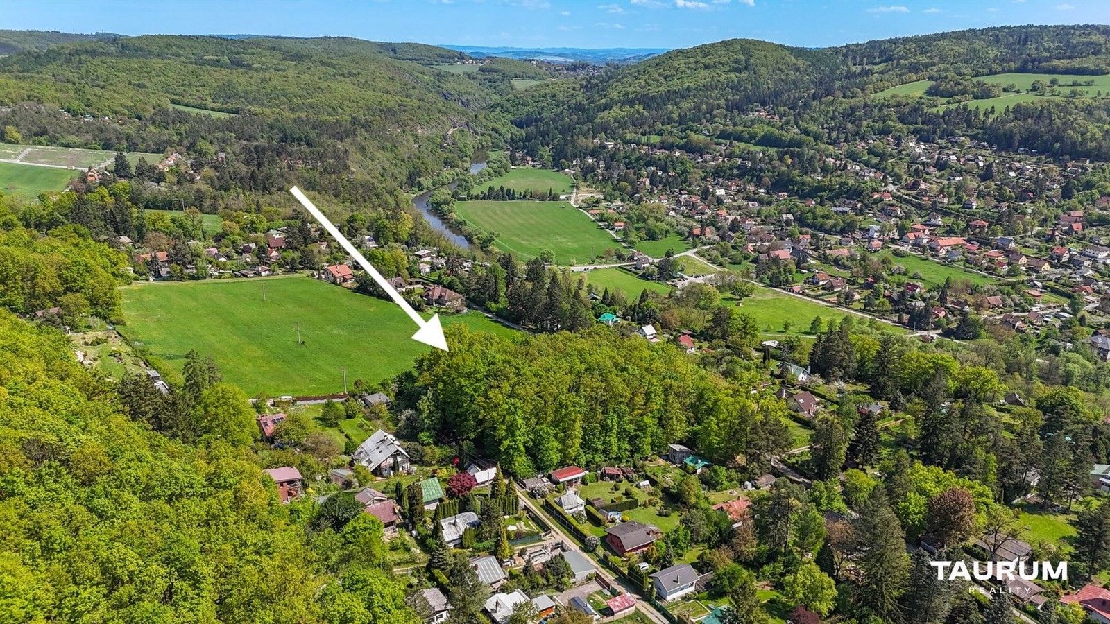 Les, 6 490 m²