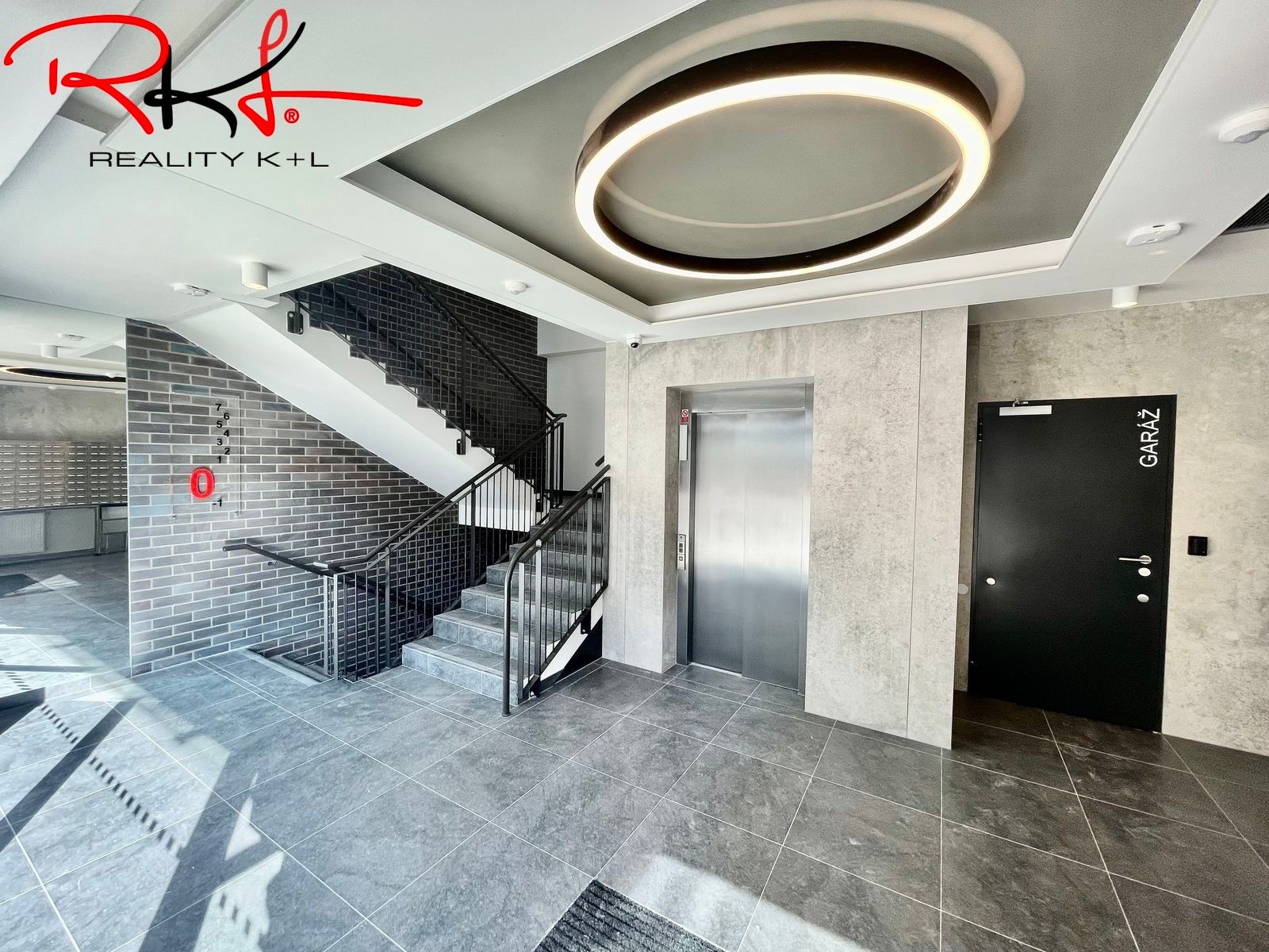 Ostatní, Thomasova, Praha, 15 m²