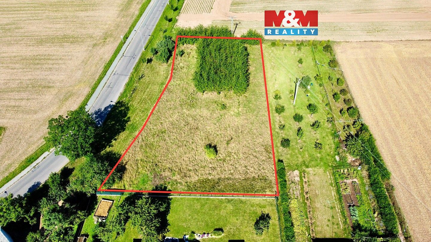 Louka, 2 302 m²