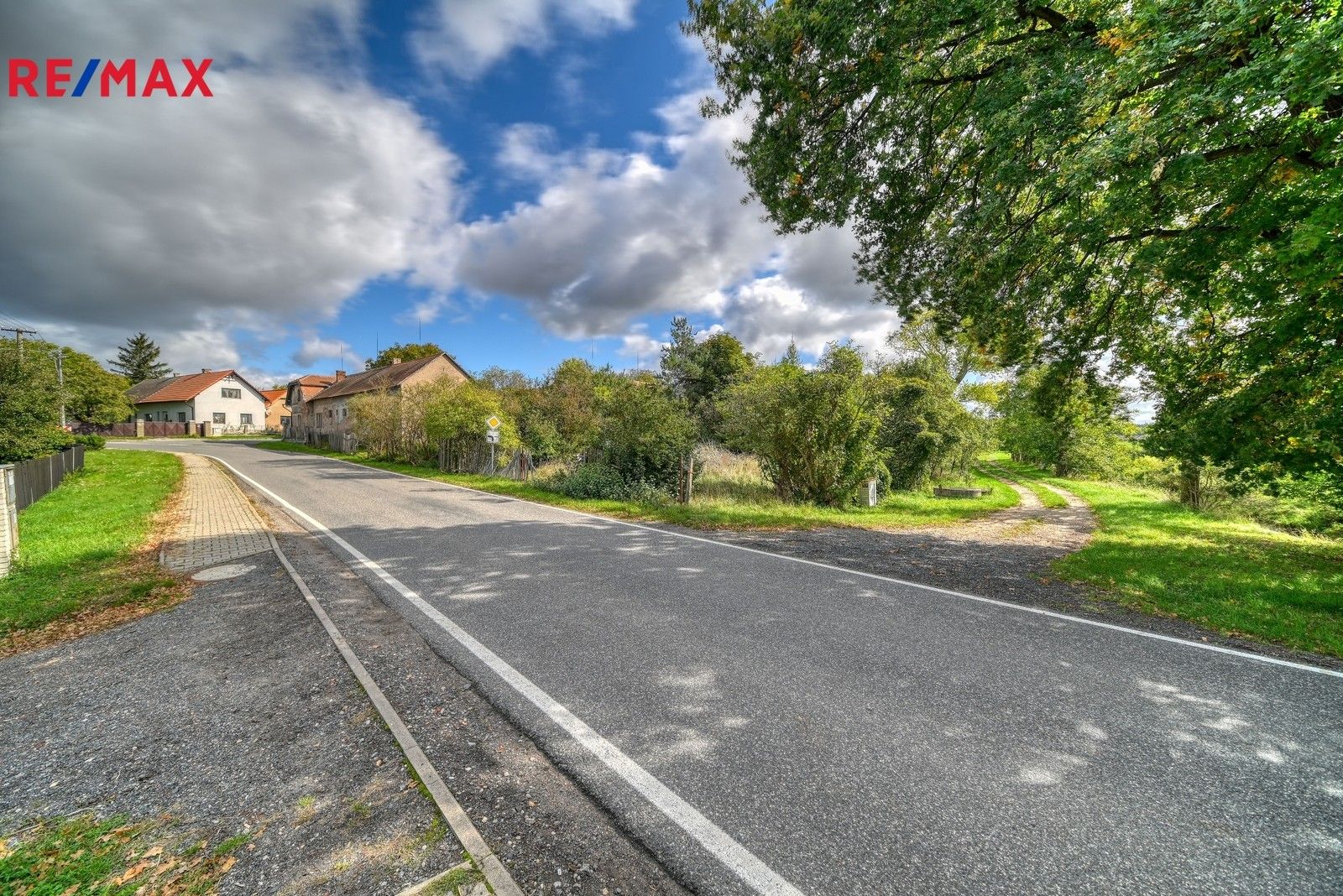 Prodej pozemek pro bydlení - Radovesnice II, 974 m²