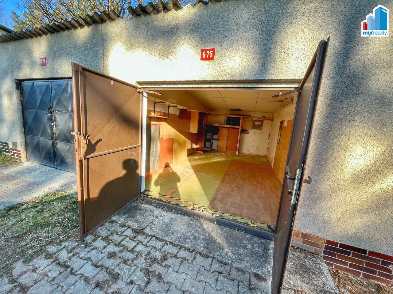 Garáže, V Rybníčkách, Tlučná, 23 m² - 2