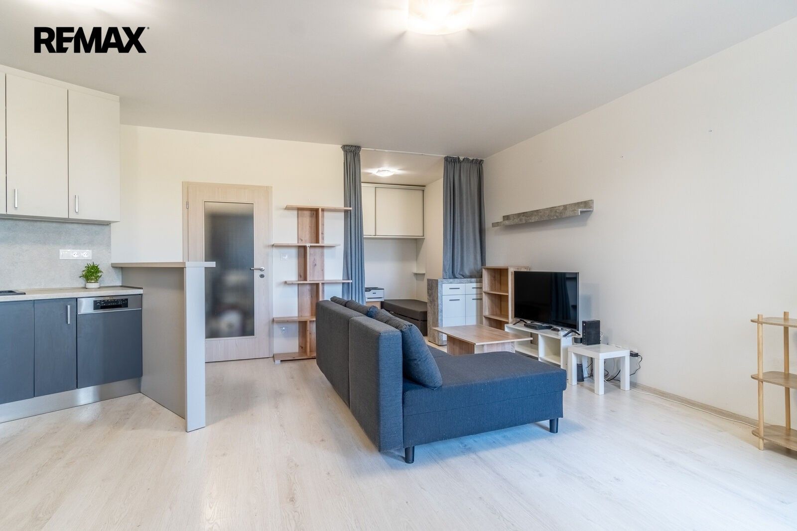 1+kk, Miroslava Hajna 895, Praha Letňany, 49 m² - 1