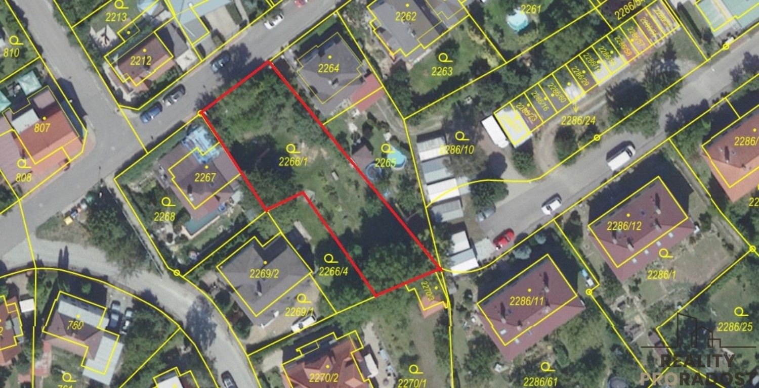 Prodej pozemek pro bydlení - Praha, 737 m²