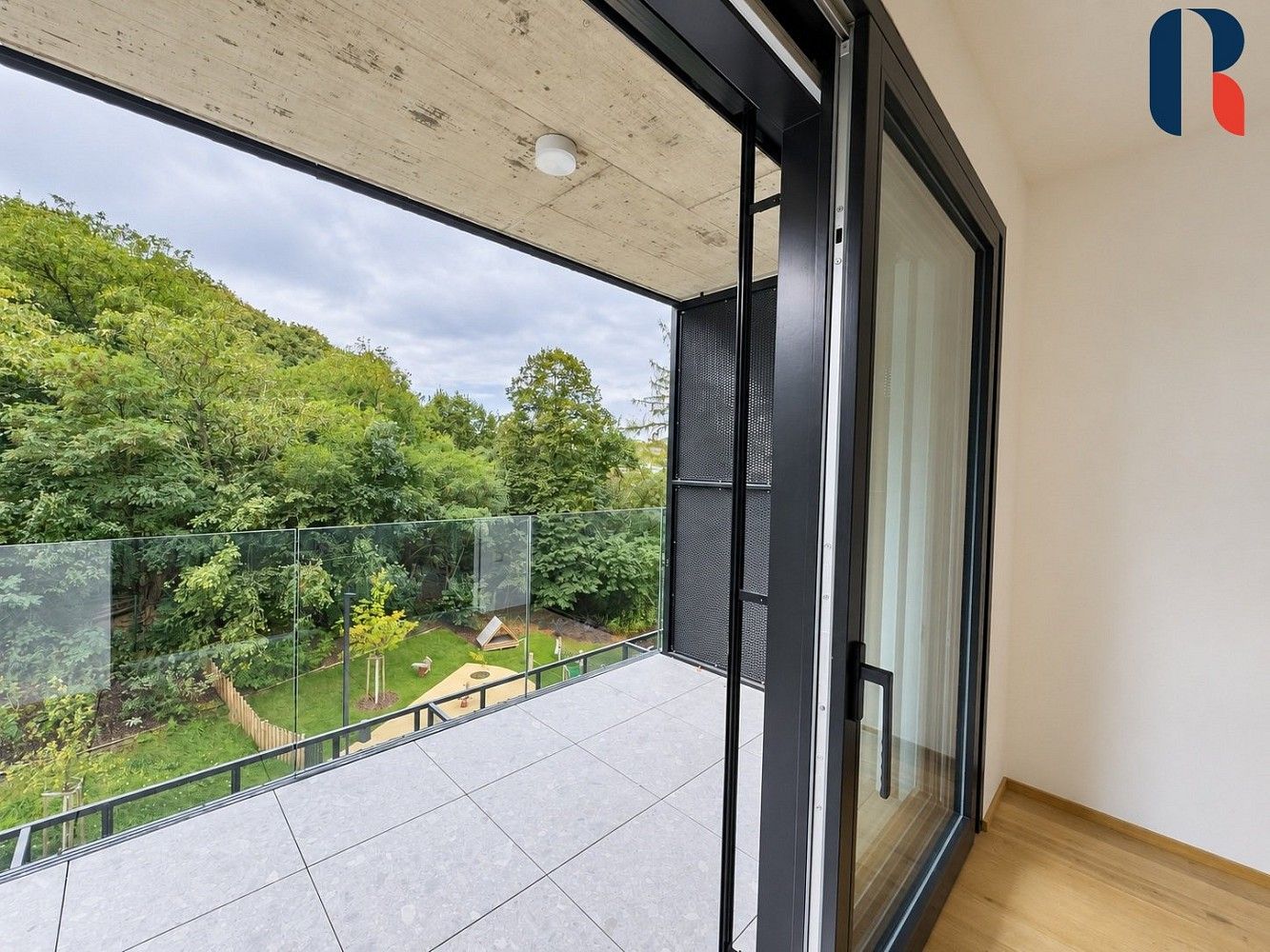 Pronájem byt 1+kk - Praha - Modřany, okres Praha 12, Hlavní město Praha, 37 m² - 2