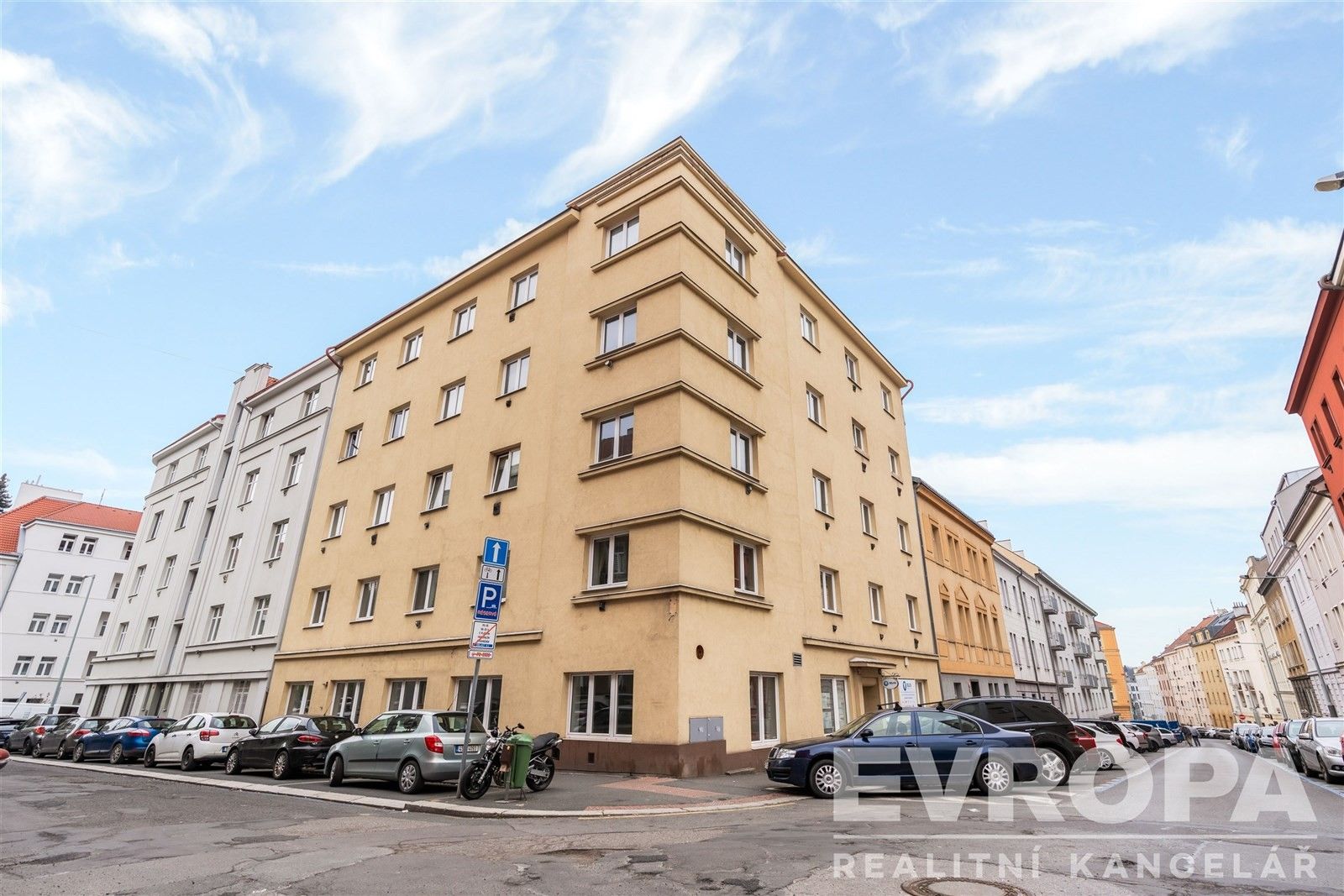 Pronájem komerční - V zahradách  , Praha, 150 m²