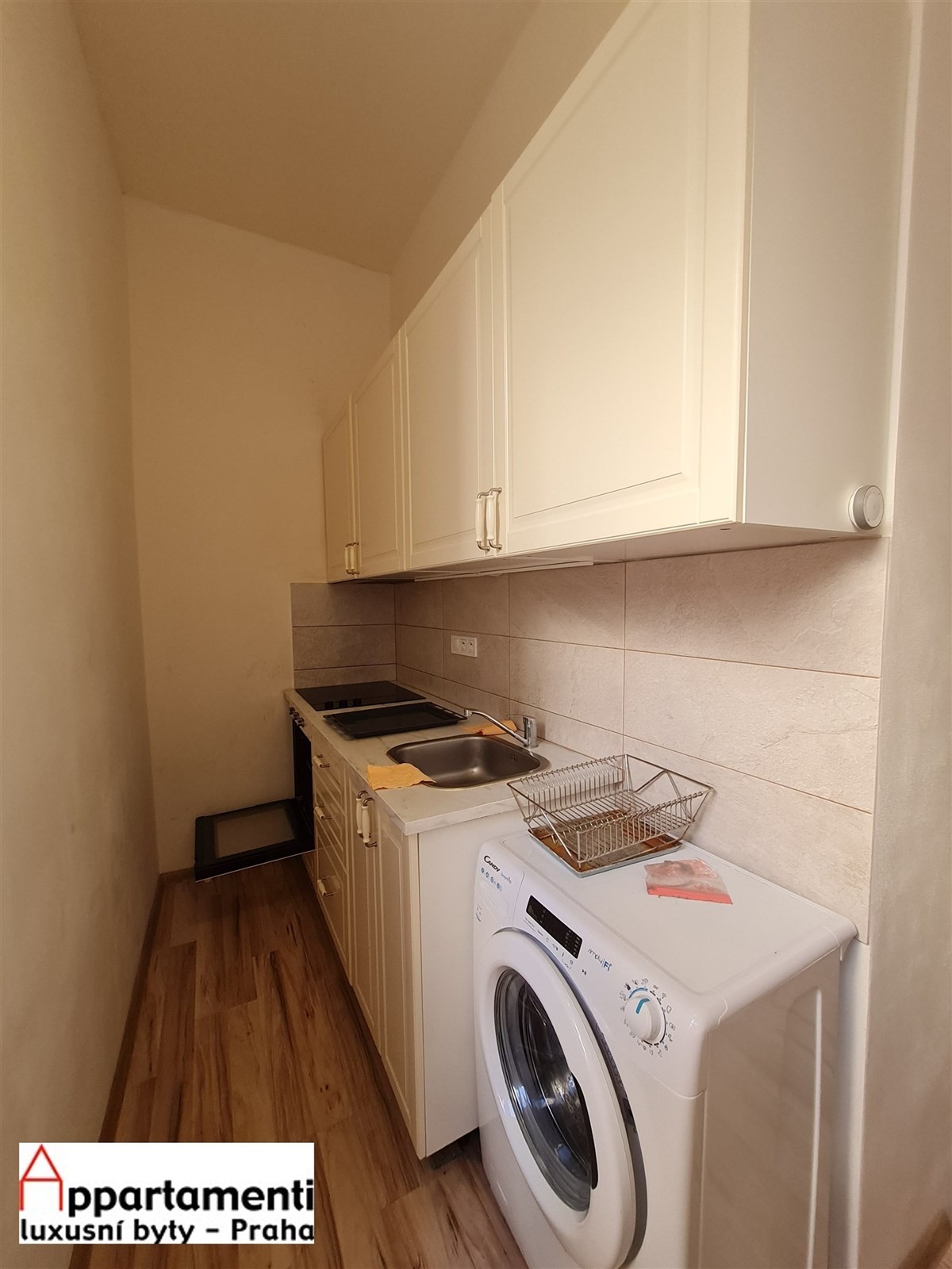 Byt 2+1 · 55 m² · Šafaříkova 186, Praha Vinohrady - 3