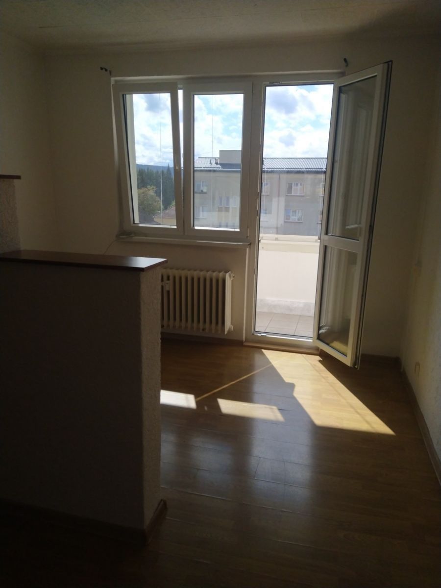 2+1, Budovatelů, Karlovy Vary - Tuhnice, Karlovarský kraj, 55 m² - 1