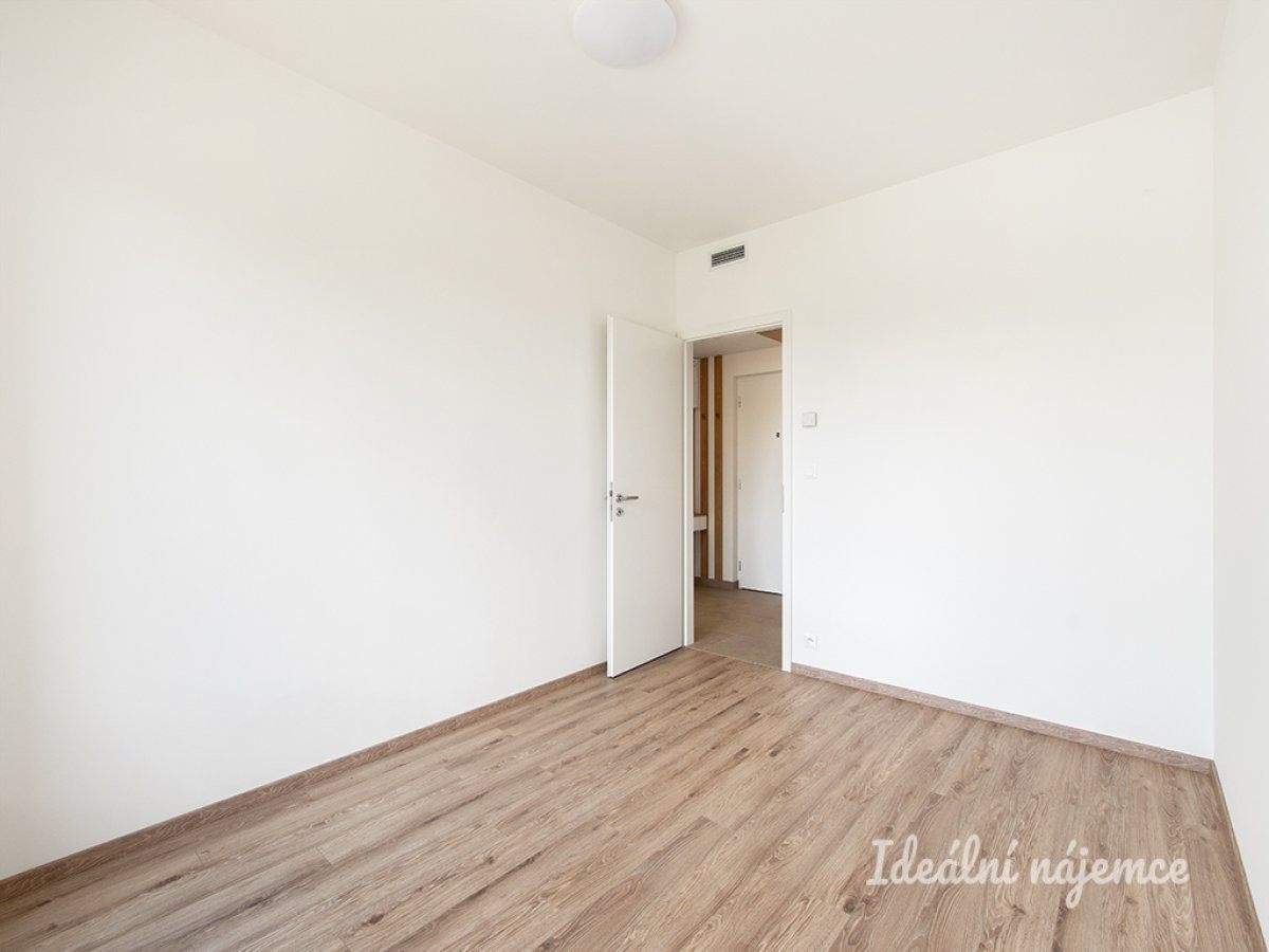 Pronájem byt 2+kk - Počernická, Praha, 39 m² - 5
