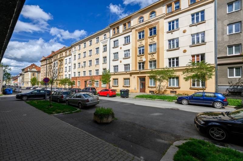 Pronájem byt 2+kk - Božkovská 870, Plzeň, 64 m²