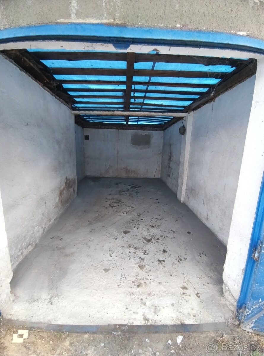 Garáže, Děčín, 405 02