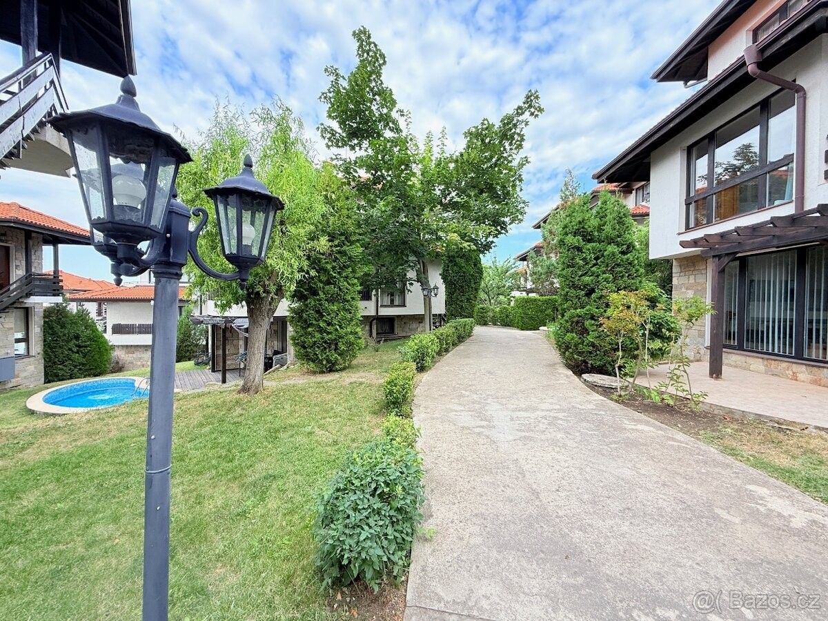 Byty, 987 66, Zahraničí