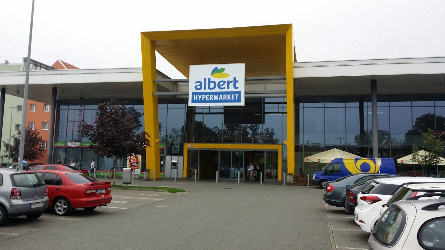 Obchodní prostory, 305 m²
