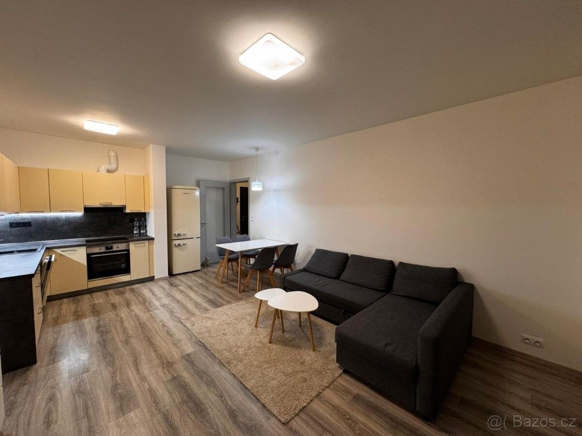 Pronájem byt - Praha, 198 00