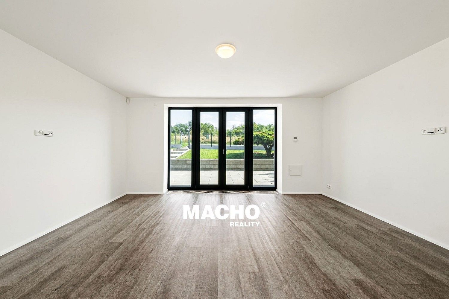 Pronájem rodinný dům - Školská, Kosoř, okres Praha-západ, 380 m² - 5